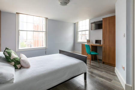 En-suite 1 6 bed student flat to rent on Standard Hill, Nottingham, NG1