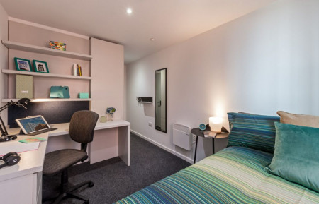 Deluxe En-suite 6 bed student flat to rent on Hill Street, Coventry, CV1