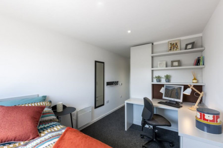 Standard En-suite 6 bed student flat to rent on Bothwell Street, Edinburgh, EH7