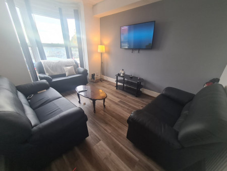 6 bed student house to rent on Ashville View, Leeds, LS6