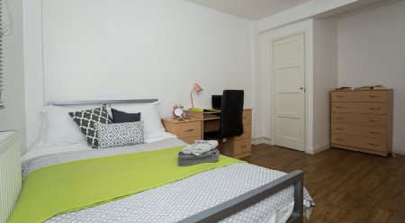 Gold Room 1 bed student flat to rent on Lower Road, London, SE16