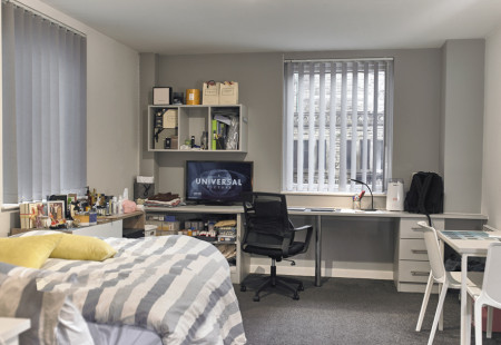 Superior Studio Student flat to rent on Garstang Road, Preston, PR1