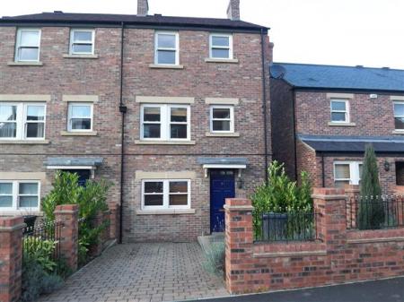 5 bed student house to rent on The Sidings, Durham, DH1