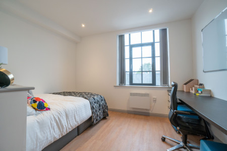 Silver Studio Student flat to rent on Percy Road, Leicester, LE2