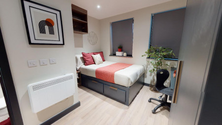 Large Studio Student flat to rent on Regent Hill, Brighton, BN1