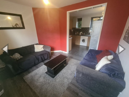 4 bed student house to rent on Ash Road, Leeds, LS6