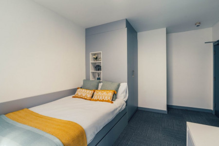 Studio Student flat to rent on Millstone Lane, Leicester, LE1