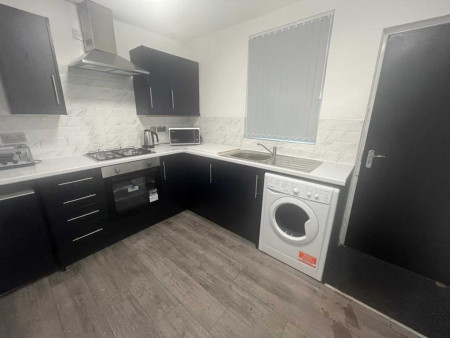 2 bed student house to rent on Hannan Road, Liverpool, L6
