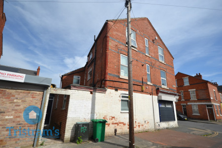 Student studio flat to rent on Foxhall Road, Nottingham, NG7
