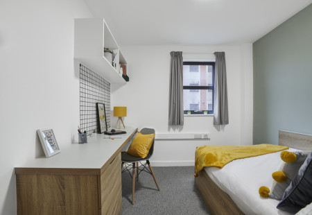 Classic En-Suite 6 bed student flat to rent on West Street, Coventry, CV1