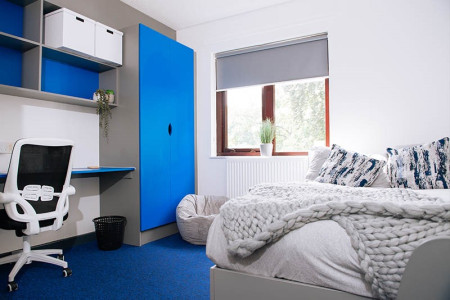 Premium Ensuite 5 bed student flat to rent on Weetwood Lane, Leeds, LS16