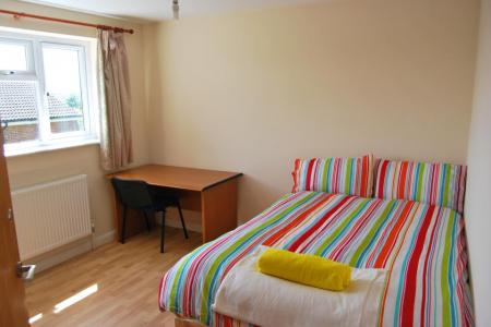 6 bed student house to rent on Brabourne Close, Canterbury, CT2