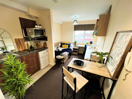 Deluxe Studio Student flat to rent on Fylde Road, Preston, PR1