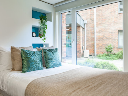 Studio Plus First Second & Third Floor Student flat to rent on Coquet Street, Newcastle, NE1