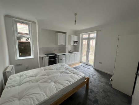 Student studio flat to rent on Arthur Road, Southampton, SO15