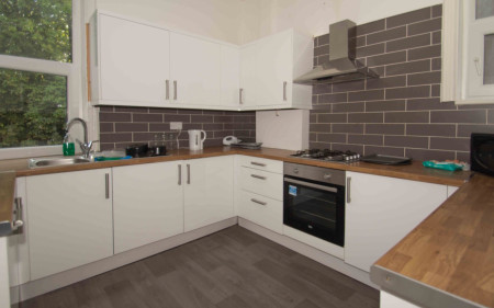 5 bed student house to rent on Otley Road, Leeds, LS16