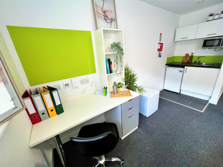 Premier Luxe Studio Student flat to rent on Tudor Road, Leicester, LE3