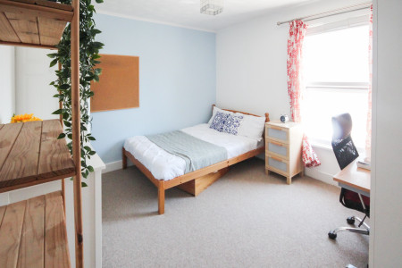 4 bed student house to rent on Lawson Road, Portsmouth, PO5