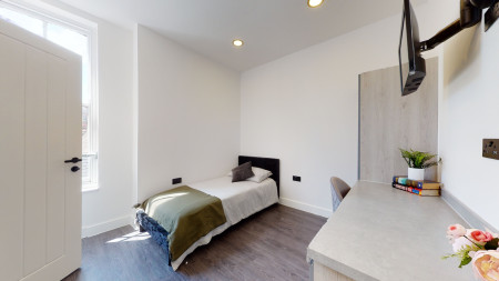 1 bed student house to rent on Hounds Gate, Nottingham, NG1