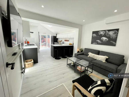 5 bed student house to rent on Northfield Road, Coventry, CV1