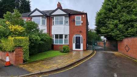 3 bed student house to rent on Wald Avenue, Manchester, M14