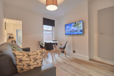 4 bed student house to rent on Ullswater Street, Leicester, LE2