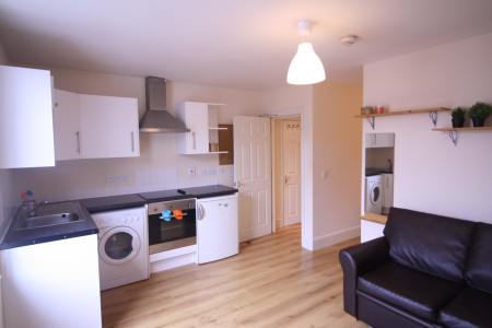 1 bed student house to rent on London Road, Leicester, LE2