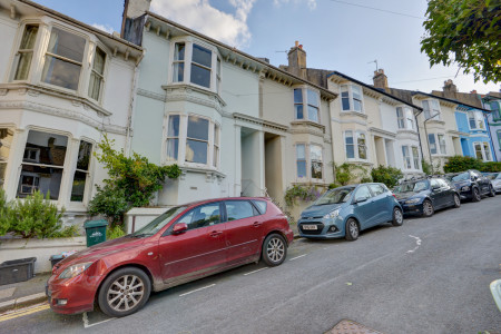 6 bed student house to rent on Parkmore Terrace, Brighton, BN1