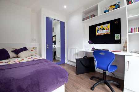 Premier 2 Bed 2 bed student flat to rent on Montgomery Street, Edinburgh, EH7