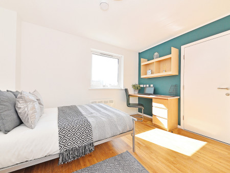 Platinum Ensuite 1 bed student flat to rent on Dantzic Street, Manchester, M4