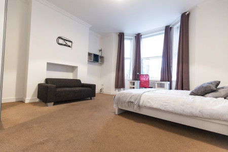 8 bed student house to rent on Wellesley Avenue, Hull, HU6