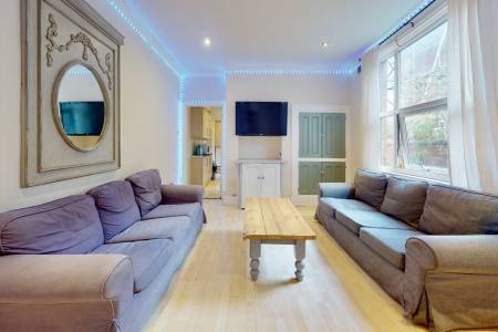 7 bed student house to rent on Fosse Road South, Leicester, LE3