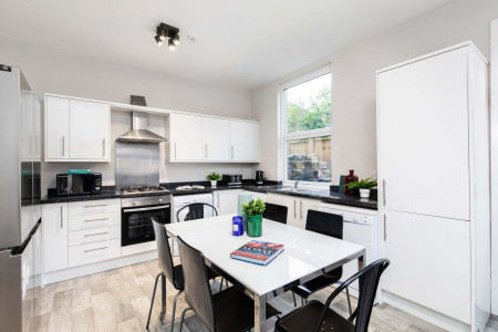 6 bed student house to rent on Park Terrace, Leeds, LS6