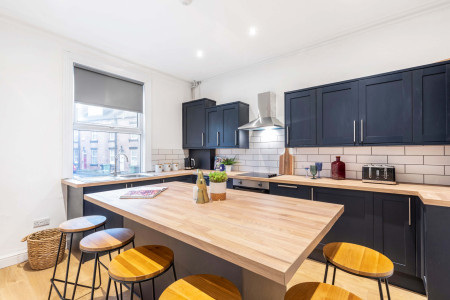 6 bed student house to rent on Christopher Road, Leeds, LS6