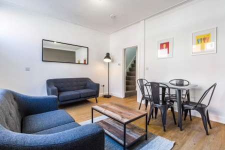 5 bed student house to rent on Hartley Grove, Leeds, LS6