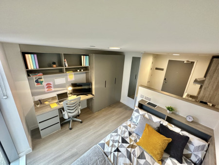 Loft Studio Student flat to rent on Albany Road, Coventry, CV5