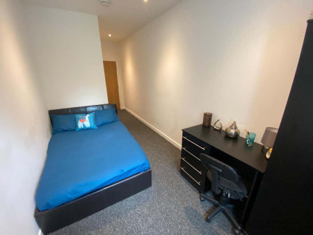Classic Studio Student flat to rent on London Road, Sheffield, S2