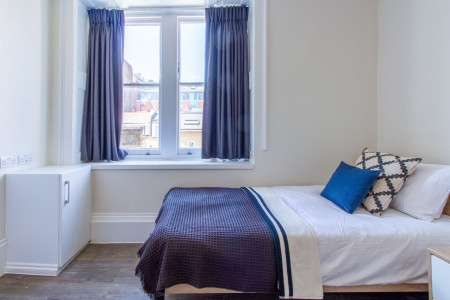 Silver Ensuite Room 1 bed student flat to rent on Gower Street, London, WC1E