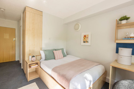 6-Bed Deluxe En-suite 6 bed student flat to rent on Charlotte Road, Sheffield, S2