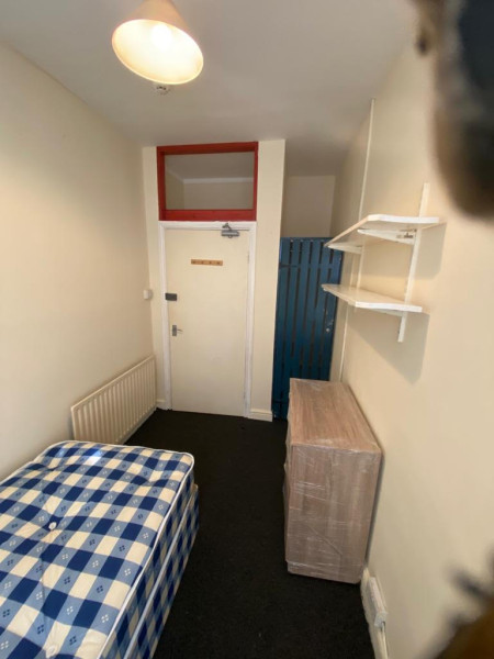 2 bed student house to rent on Peveril Street, Nottingham, NG7