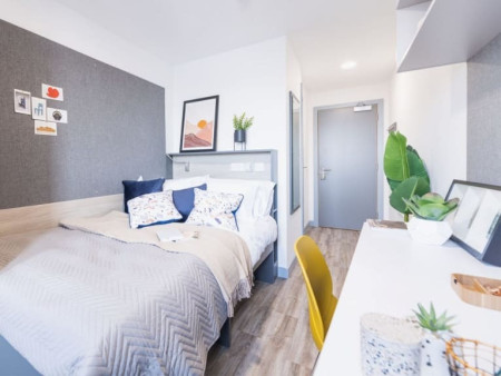 Bronze Plus Ensuite 5 bed student flat to rent on Lancaster Street, Birmingham, B4