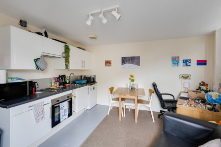 Studio 1 bed student flat to rent on Furzehill Road, Plymouth, PL4