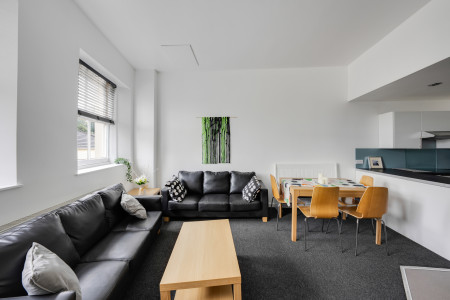 1st Floor Flat 6 bed student flat to rent on North Road West, Plymouth, PL1