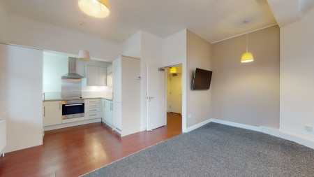 2 bed student house to rent on Regent Park Avenue, Leeds, LS6