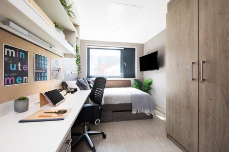 Silver Ensuite 6 bed student flat to rent on Newport Road Lane, Cardiff, CF24