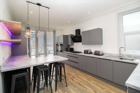9 bed student house to rent on 3 Sutherland Road, Plymouth, PL4