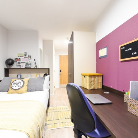 Ensuite Bronze - City View 8 bed student flat to rent on New Cut Road, Swansea, SA1
