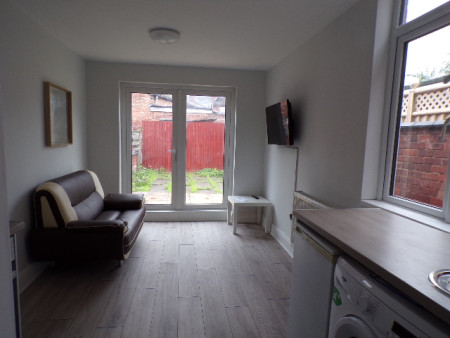 1 bed student house to rent on Hearsall Lane, Coventry, CV5