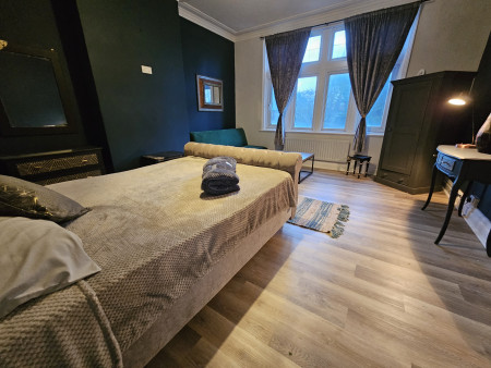 4 bed student house to rent on Welburn Grove, Leeds, LS16