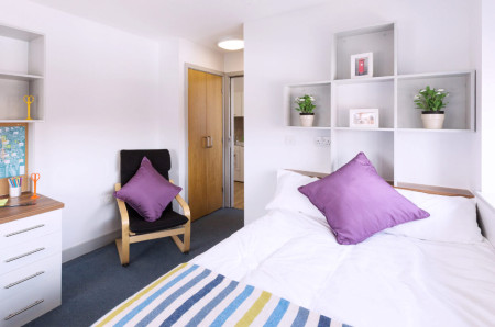 Twodio 2 bed student flat to rent on High Street, Southampton, SO14